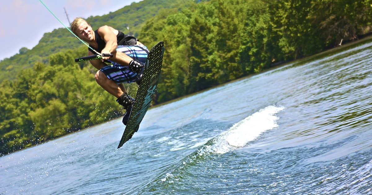 Pratiquer le wakeboard