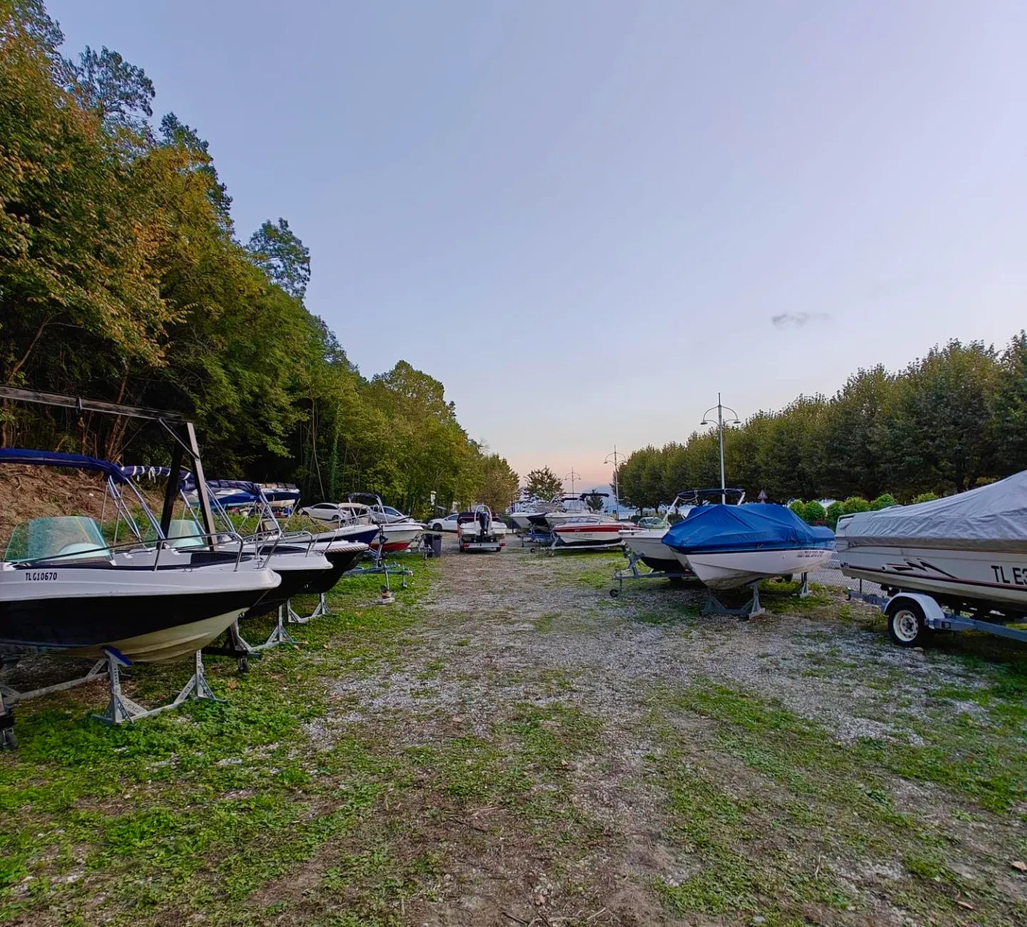 Hivernage de bateaux à proximité du lac du Bourget