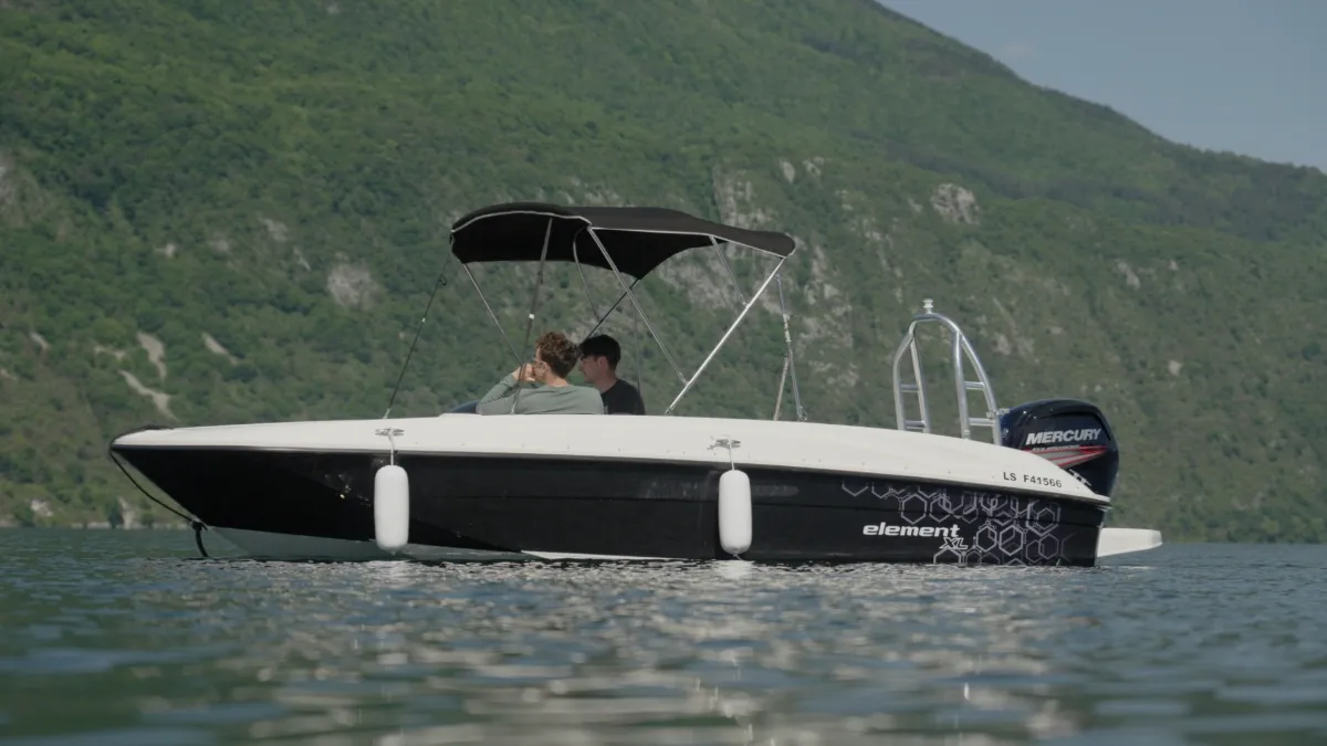 Location Bayliner 180XL "Yonix 237" sur le Lac du Bourget – MF Boat