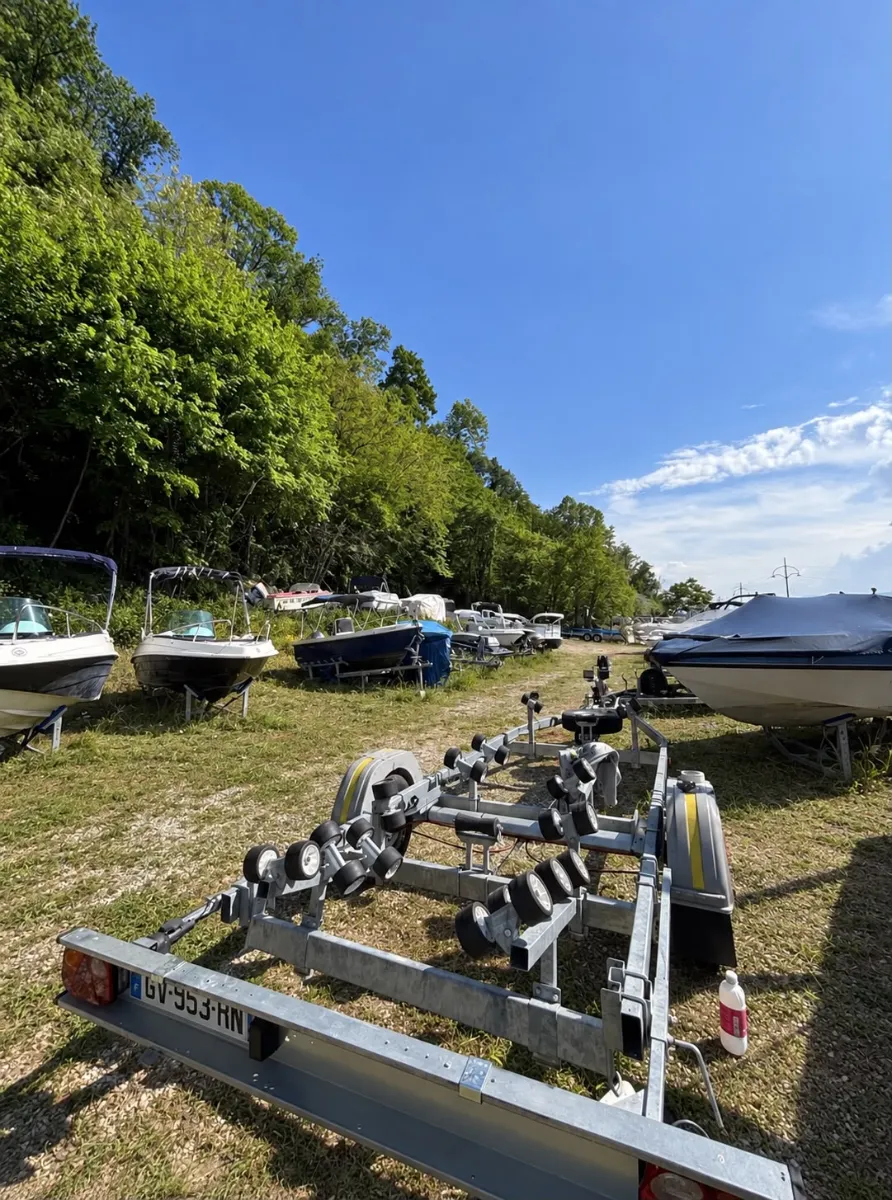 Stockage des bateaux au lac du Bourget